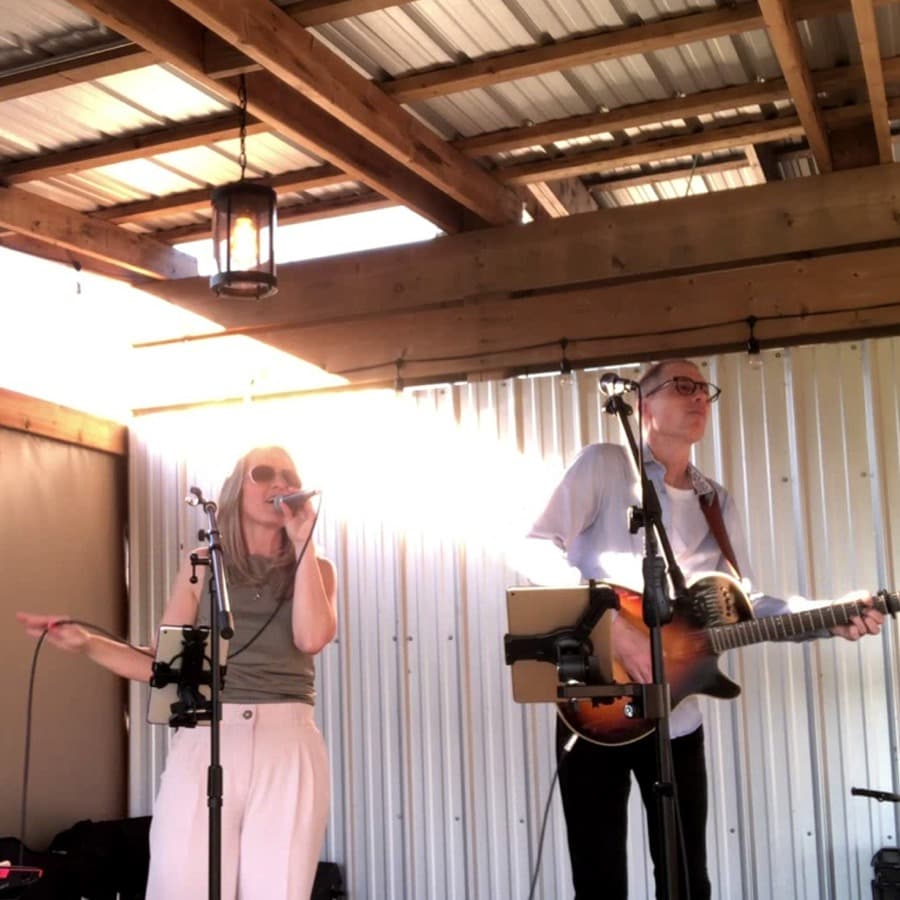 Jamie and Jon performing